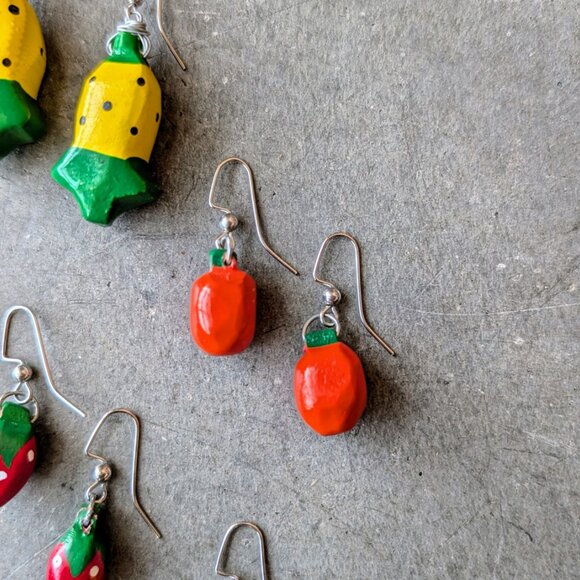 Vintage Wooden Fruit Earrings Pineapple Orange Grape Strawberry Banana Set Of 5 - Picture 4 of 11